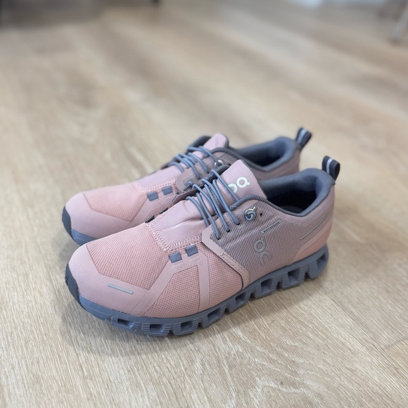 New! ON Cloud 5 Waterproof Running Shoes Rose/ Fossil Pink Womens Size US 6 - Picture 1 of 6